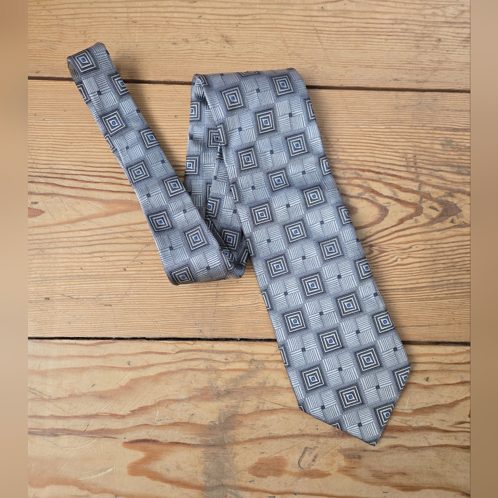 Kolte Italy Gray Geometric Silk Tie